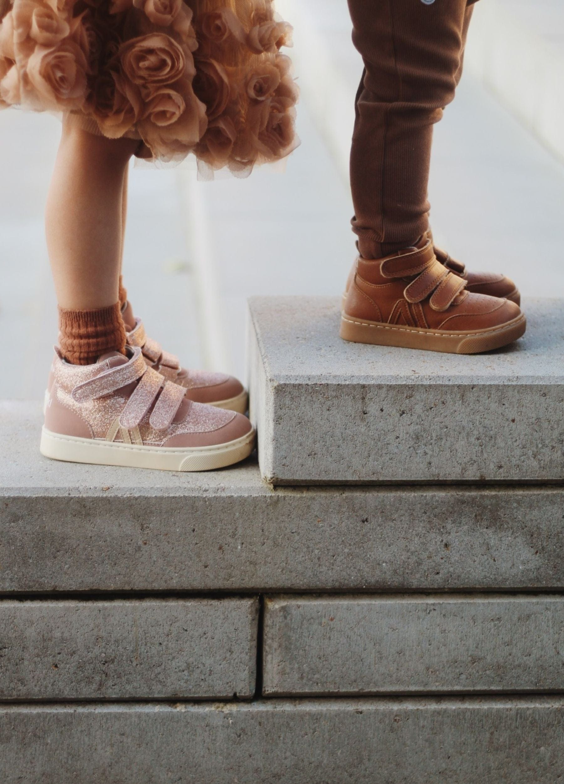 ASK - Foot -shaped Mid -Hi Sneaker